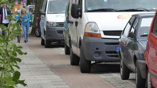 Aufgesetztes Parken in Bremen am Sielwall.