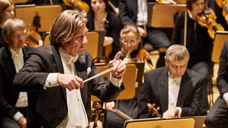 Die Bremer Philharmoniker proben unter der Leitung von Marko Letonja.