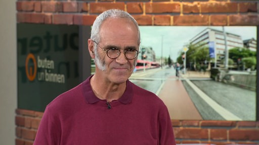 Der Verkehrsplaner Carsten-Wilm Müller im Studio von buten un binnen.