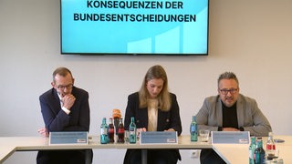 Röwekamp, Winter und Strohmann von der Bremer CDU bei einer Pressekonferenz