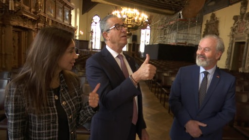 Rathausbesuch aus der Türkei. Mit dabei sind u. a. Osterholz’ Ortsamtsleiter Ulrich Schlüter und Halil Arda, dem Bürgermeister von Gaziemir.