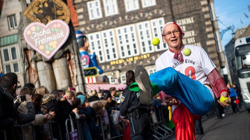 Jongleur auf dem Bremer Freimarktsumzug