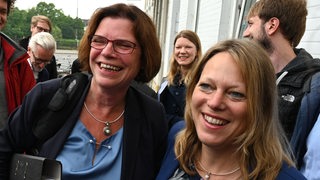 Christina Vogt (Linke) und Maike Schaefer (Grüne)