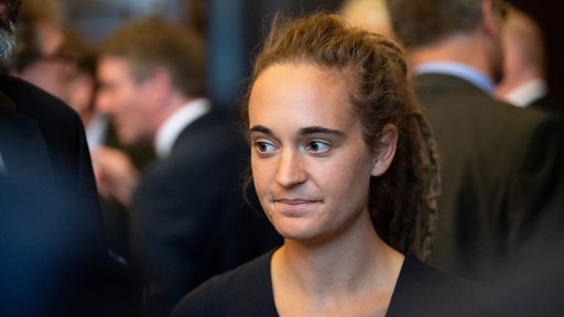 Carola Rackete beim Bremer Kapitänstag im Rathaus