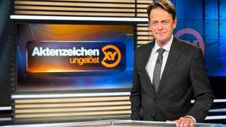 ZDF-Moderator Rudi Cerne im Studio der Sendung «Aktenzeichen XY ... ungelöst».