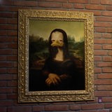 Zu sehen ist das Bild einer Ente als Mona Lisa.