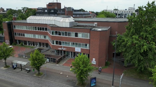 Eine Luftaufnahme des Gustav-Heinemann-Bürgerhauses in Bremen Vegesack.