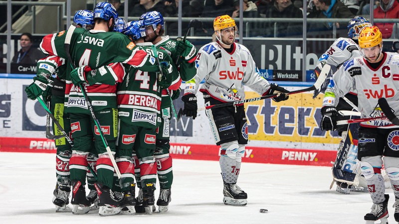 Jubelnde Eishockeyspieler