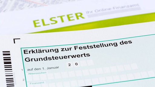 Nahaufnahme eines Formulars für die Grundsteuererklärung.