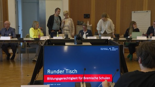 Zusammenkunft am "Runden Tisch"