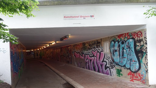 Der Kunsttunnel Bremen in Frontalansicht.