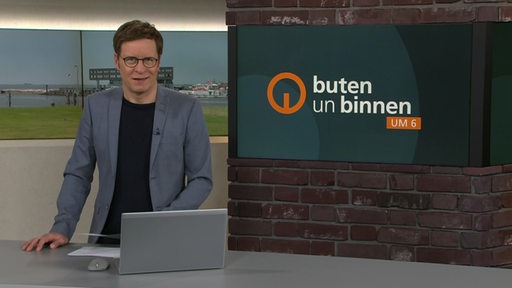 Felix Krömer im Studio von buten un binnen