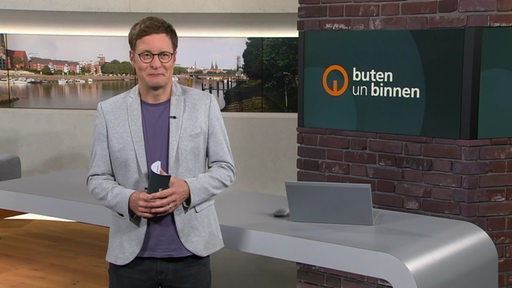 Felix Krömer im Studio von buten un binnen.