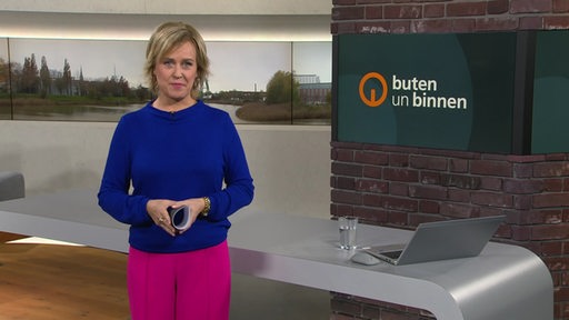 Kirsten Rademacher im Studio von buten un binnen.