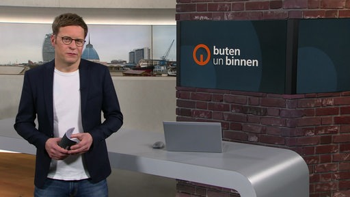 Felix Krömer im Studio von buten un binnen.