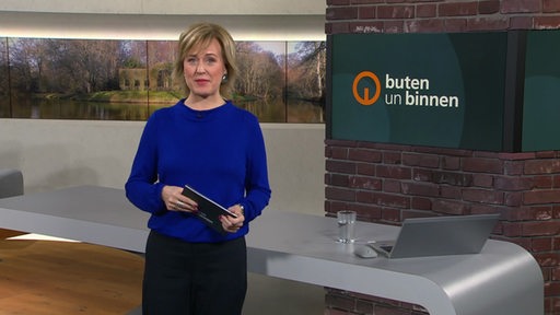 Kirsten Rademacher im Studio von buten un binnen. 