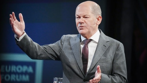 Bundeskanzler Olaf Scholz (SPD) nimmt am 25. Internationalen WDR Europaforum teil. 