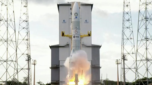 Die Trägerrakete Ariane 2 beim beim Erstflug.