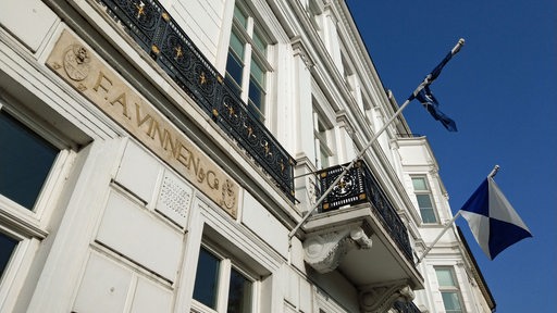 Schriftzug "F. A. Vinnen" am Firmensitz der Reederei Vinnen, Altenwall Bremen