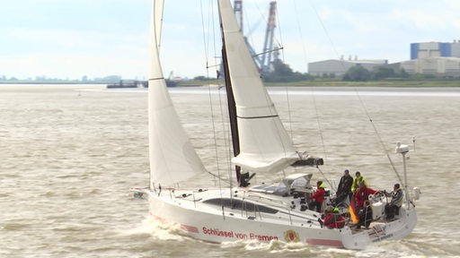 Das neue Segelboot Schlüssel von Bremen mit gesetzten Segeln