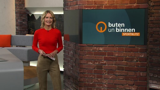 Die Moderatorin Janna Betten im Sportblitz Studio. 