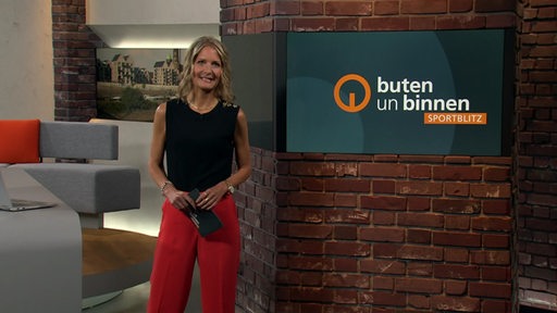 Moderatorin Janna Betten im Sportblitz Studio. 