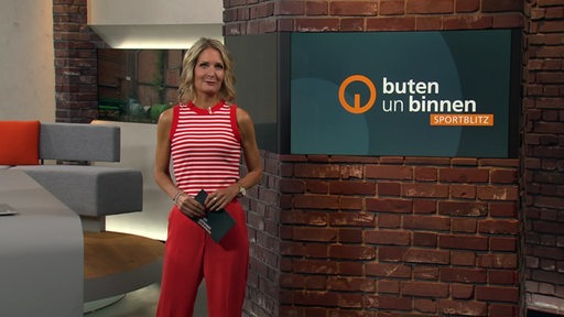 Sportblitz Moderatorin Janna Betten im buten un binnen Studio. 