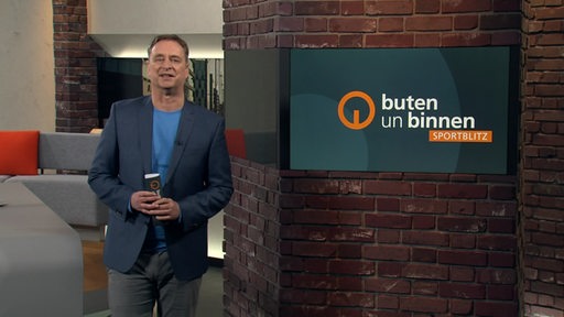 Moderator Stephan Schiffner im Sportblitz Studio. 