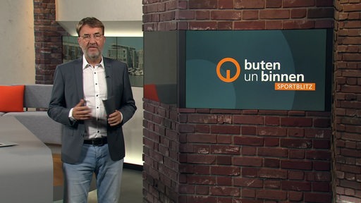 Sportblitz Moderator Jan-Dirk Bruns im Studio von buten un binnen