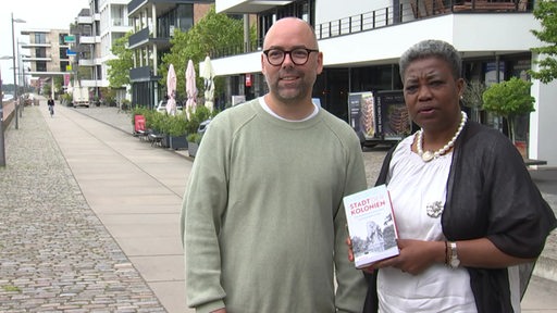 Die Buchautoren Norman Aselmeyer und Virginie Kamche im Interview. 