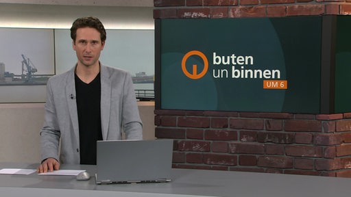 Moderator Janos Kereszti im buten un binnen Studio. 