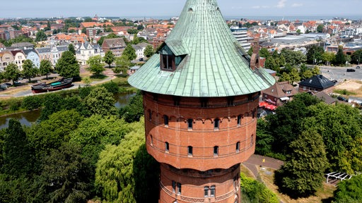 Im alten Wasserturm in Cuxhaven haben zwei Schweizer mittlerweile ein Café eröffnet worden.