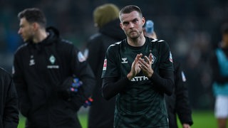 Marvin Ducksch schaut nach dem Spiel gegen Mönchengladbach unzufrieden.